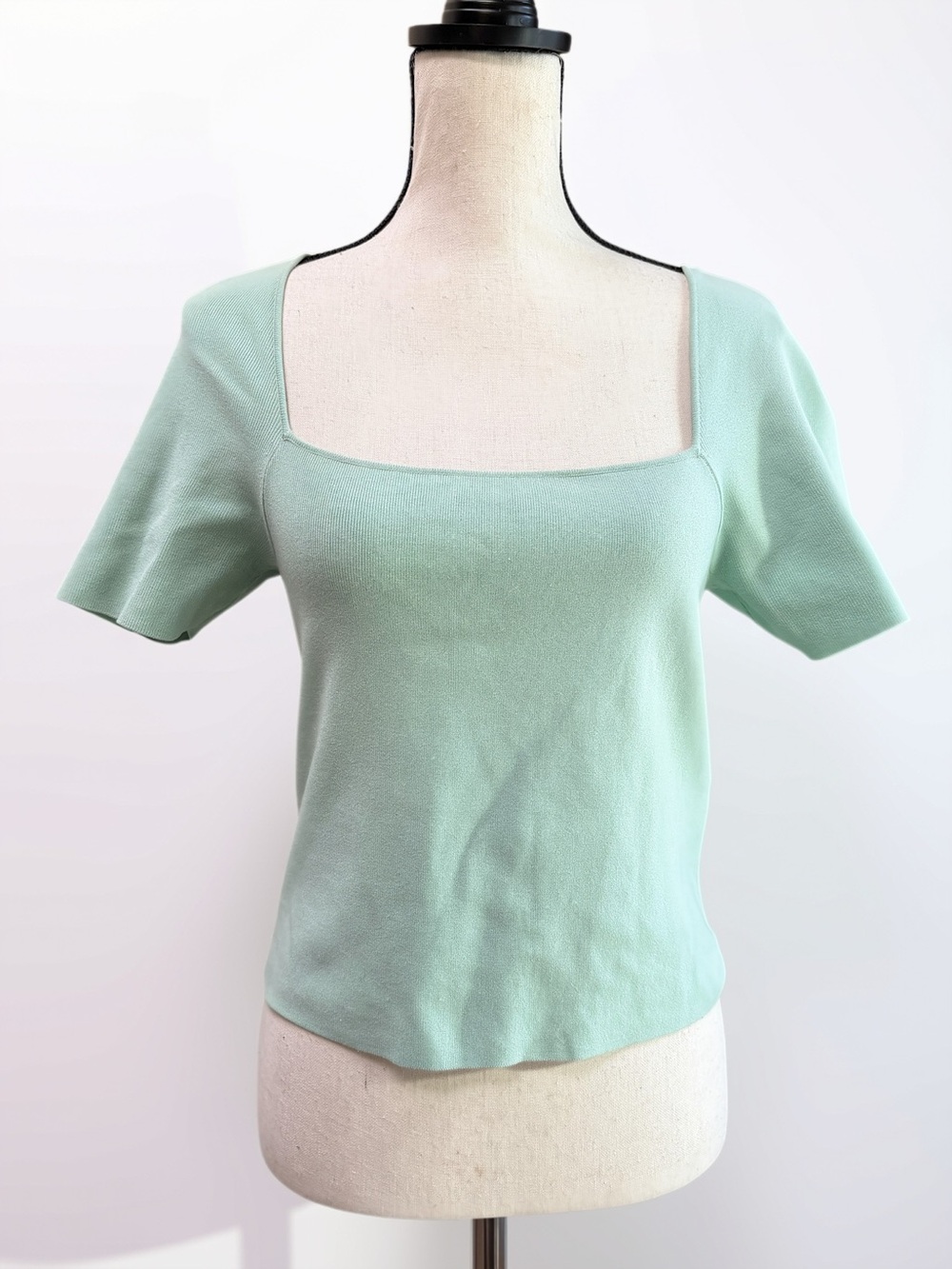 Alice + Olivia Mint Green Square-Neck Short Sleeve Top